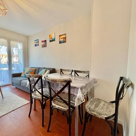 T2 Avec Balcon, Arboree, Parking * Fréjus