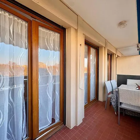 T2 Avec Balcon, Arboree, Parking 아파트