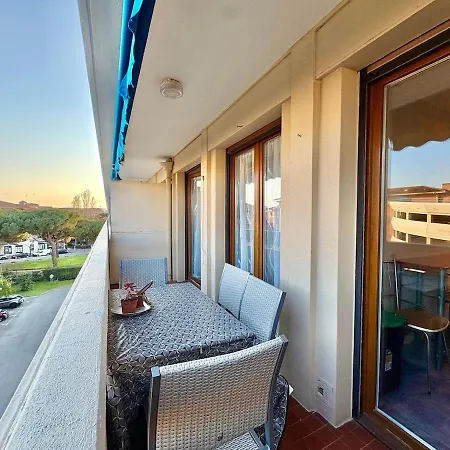T2 Avec Balcon, Arboree, Parking 아파트